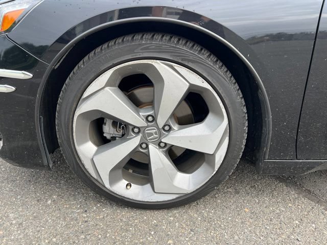 Used 2018 Honda Accord Touring image 10