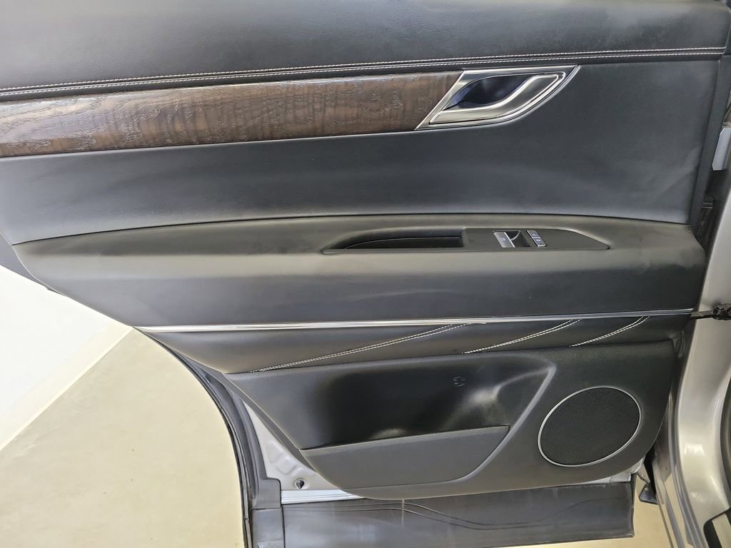 Used 2024 Genesis GV80 2.5T image 15