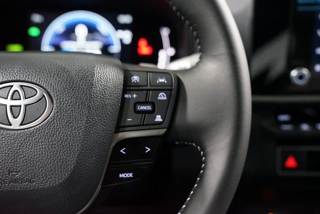 New 2026 Toyota Camry SE image 13