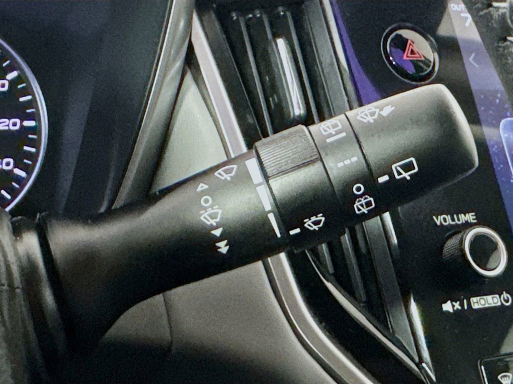 Used 2023 Subaru Outback Limited image 13