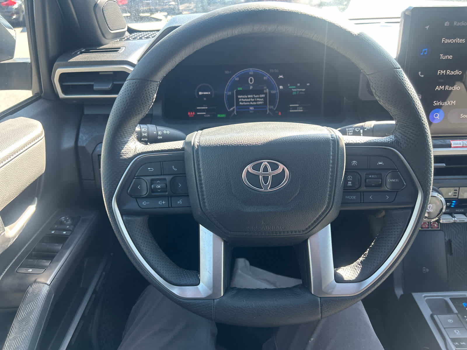 Used 2025 Toyota Tacoma Limited AWD/4WD image 9