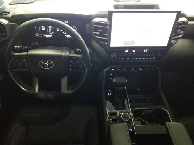 Used 2025 Toyota Tundra Limited AWD/4WD image 3