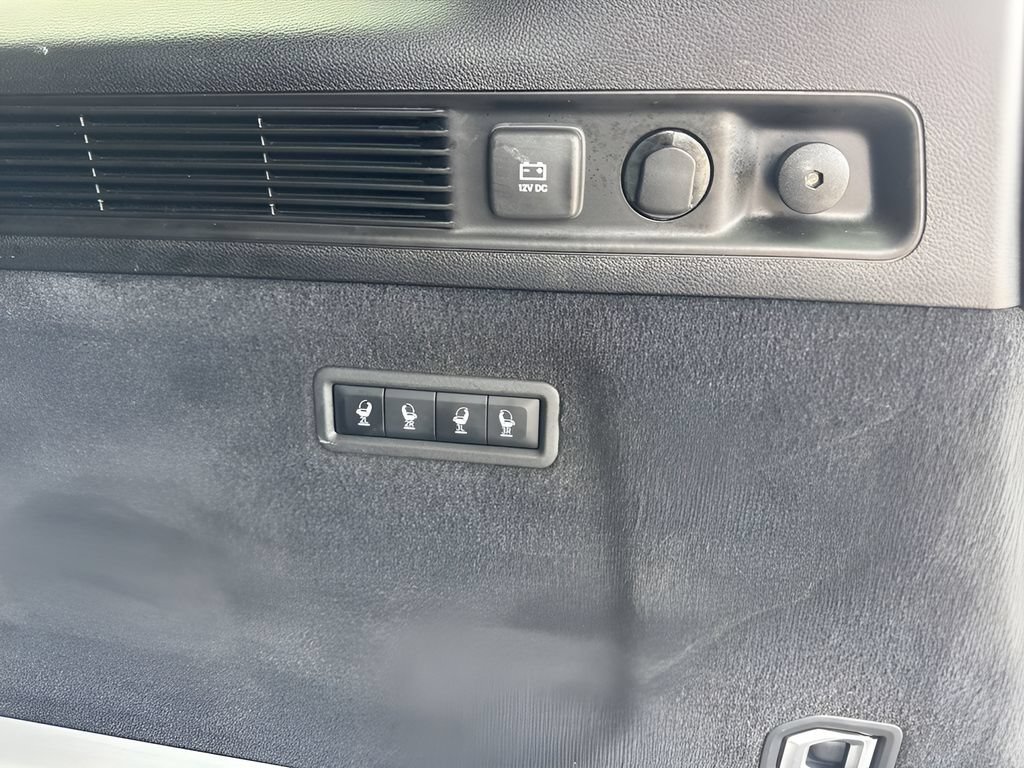 Used 2025 Jeep Grand Wagoneer L Series III w/ Rear Seat Video Group 1 AWD/4WD image 34