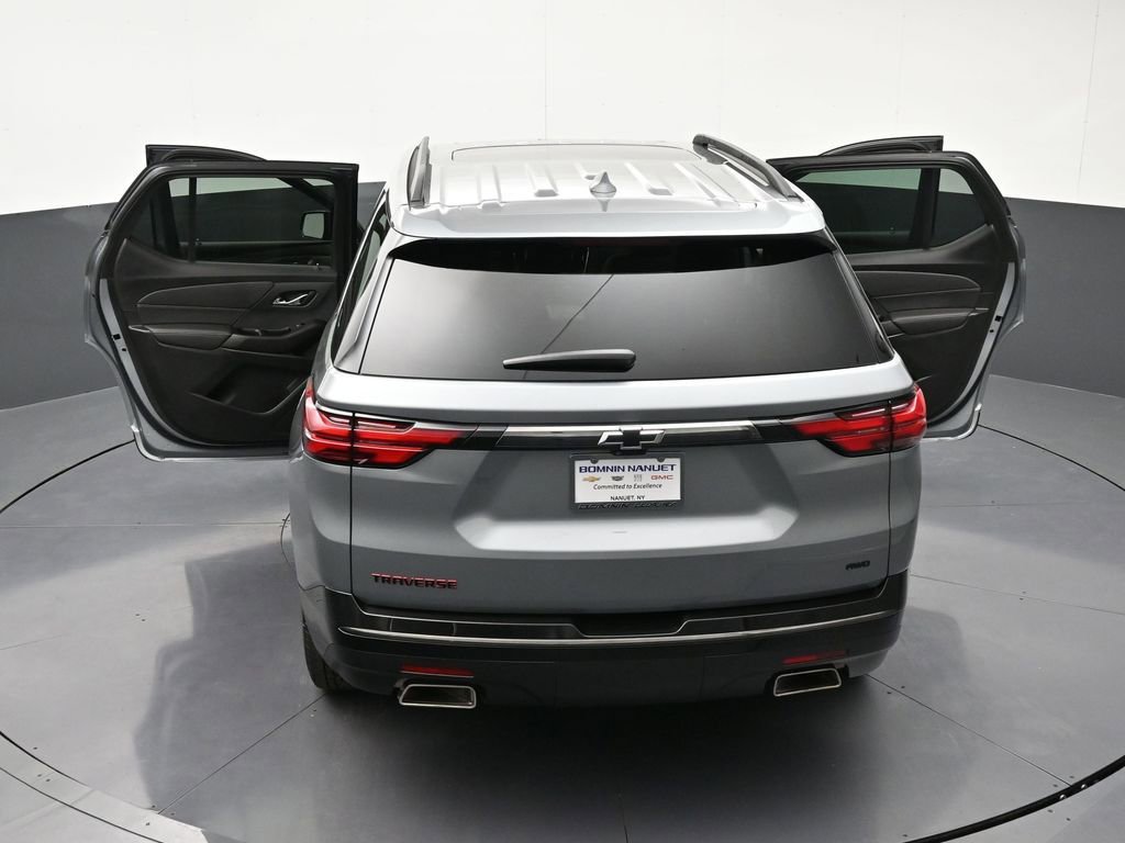 Used 2023 Chevrolet Traverse Premier w/ Redline Edition AWD/4WD image 36