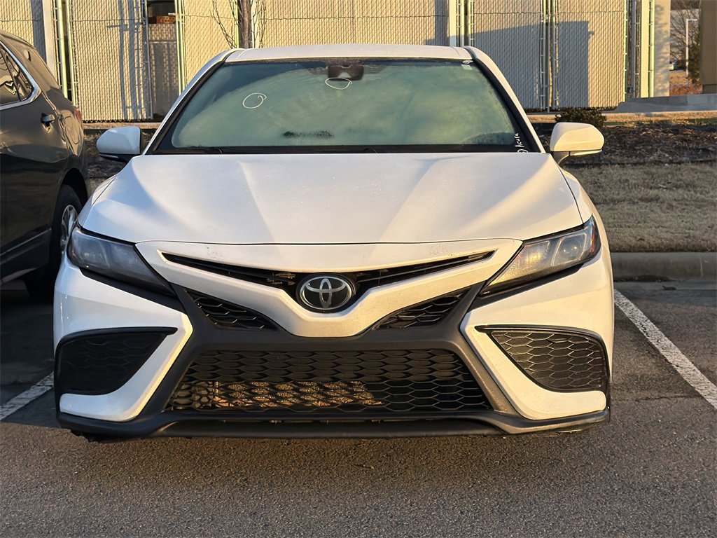 Used 2022 Toyota Camry SE image 6