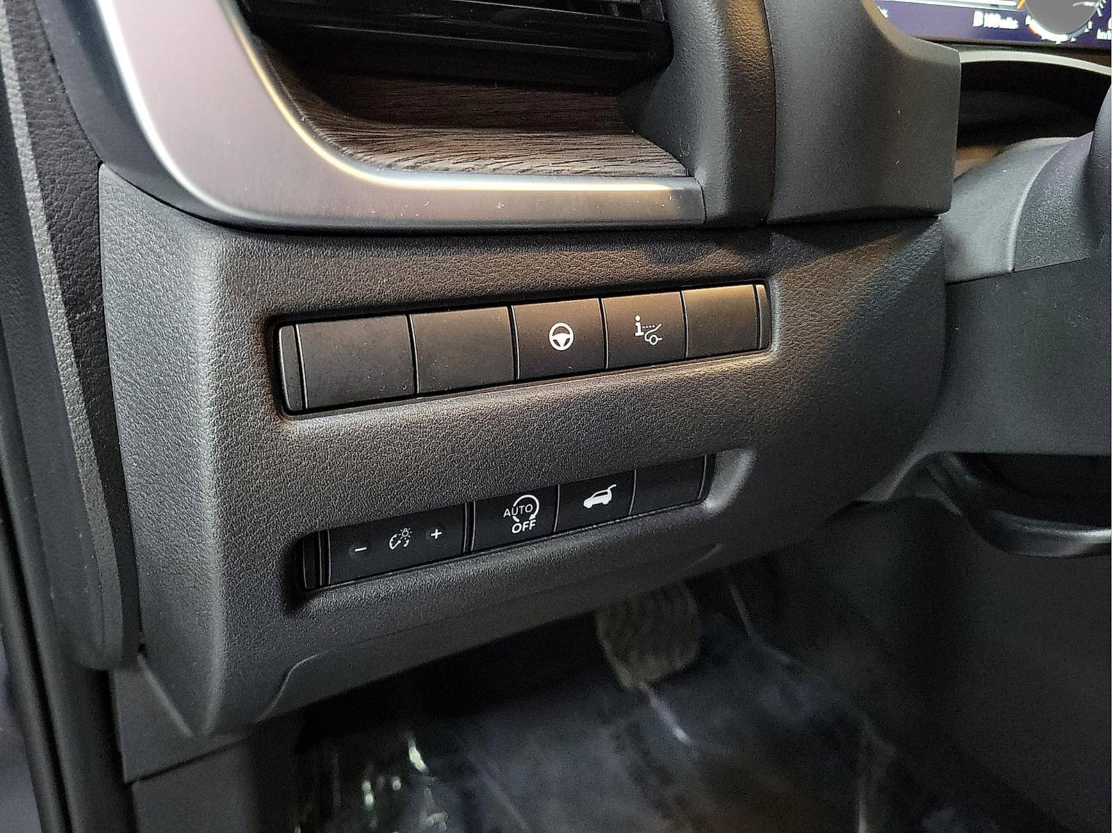 Used 2024 Nissan Rogue Platinum w/ Platinum Premium Package image 14