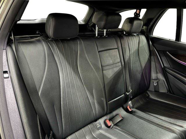 Used 2017 Mercedes-Benz E 400 4MATIC Wagon image 59