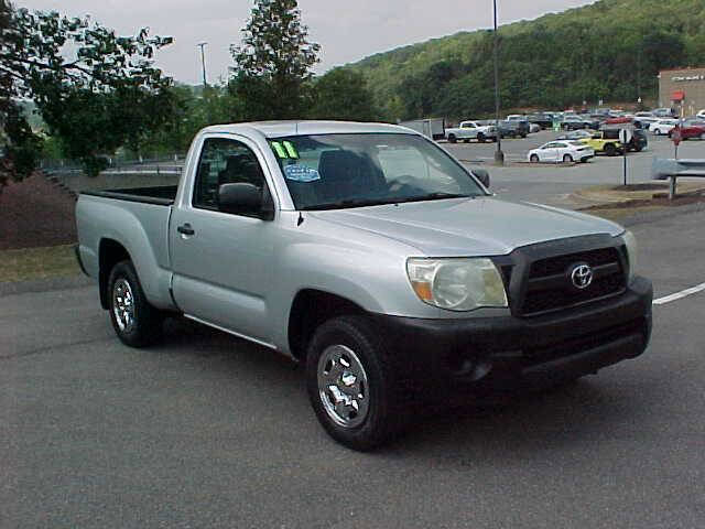 Used 2011 Toyota Tacoma 2WD Regular Cab image 2
