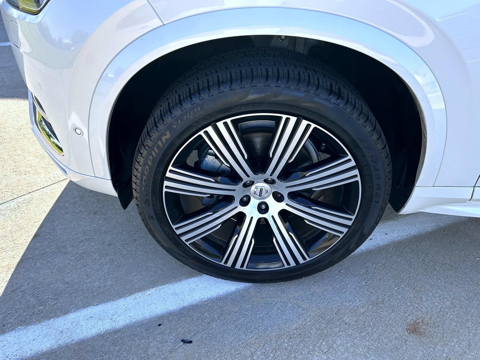Used 2025 Volvo XC90 B6 Plus w/ Protection Package AWD/4WD image 24