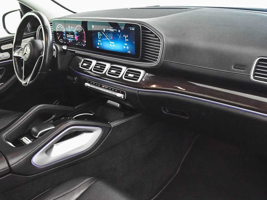 Used 2024 Mercedes-Benz GLS 450 4MATIC image 39