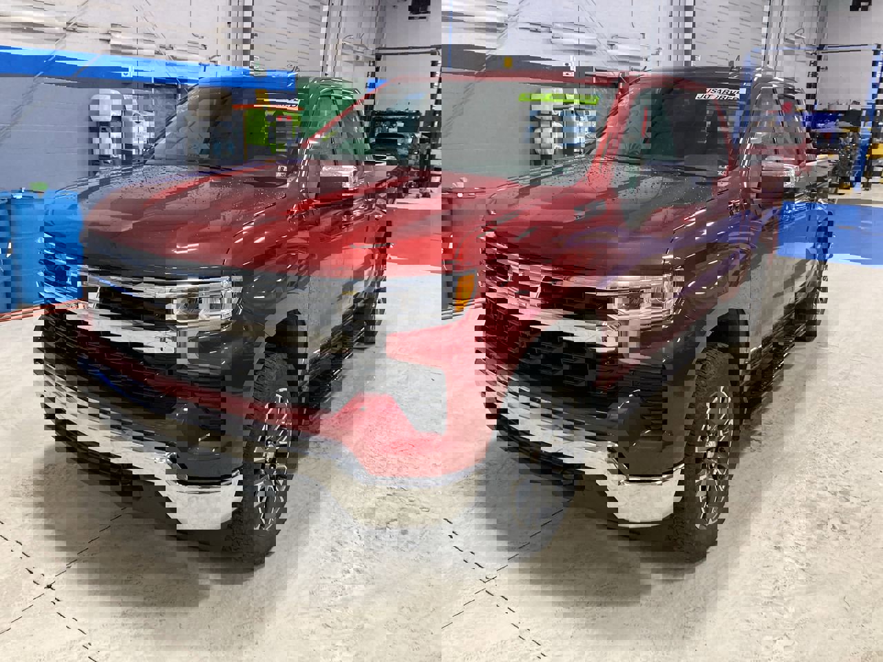 Used 2023 Chevrolet Silverado 1500 LT w/ Z71 Off-Road Package image 3