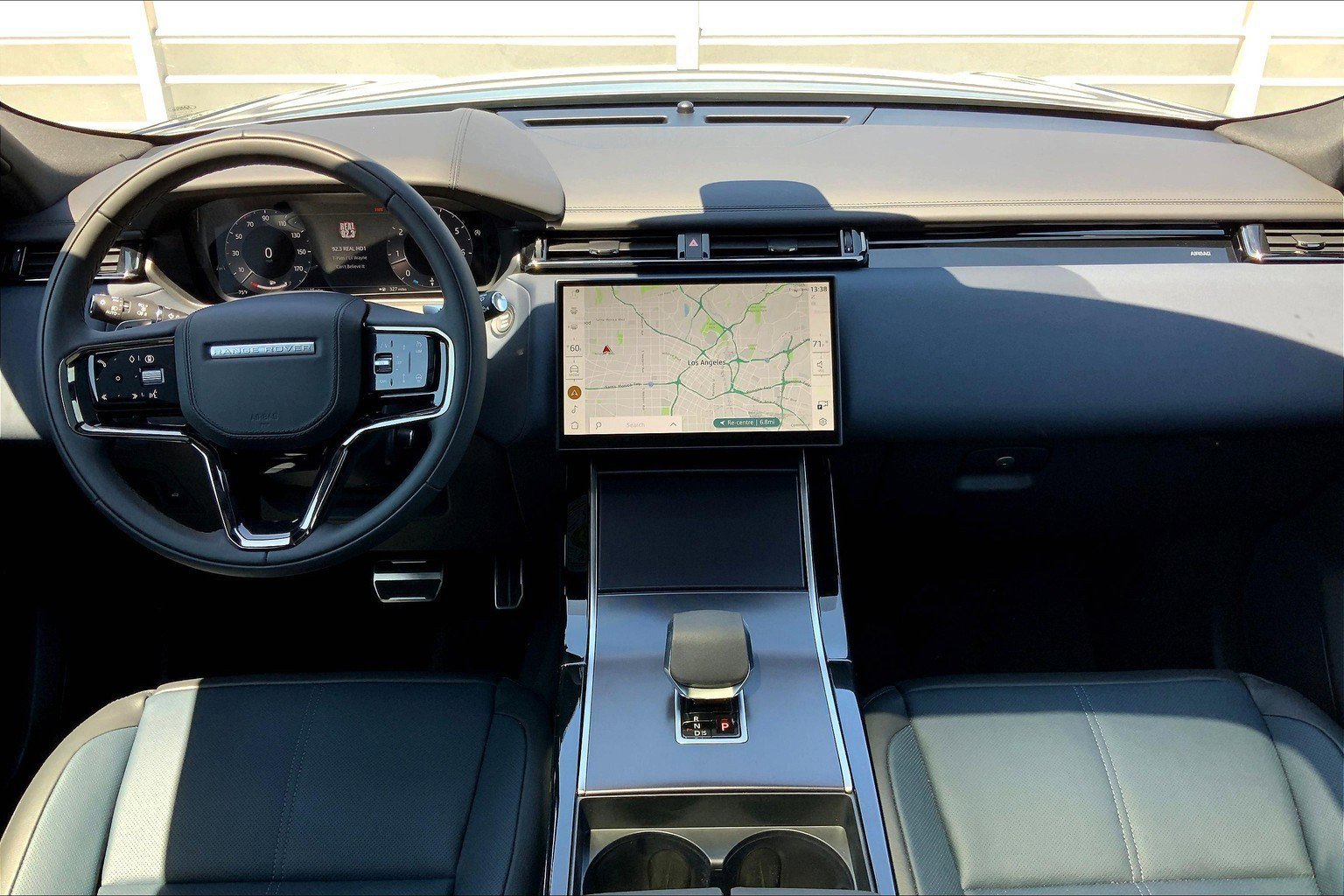 New 2026 Land Rover Range Rover Velar Dynamic SE image 13