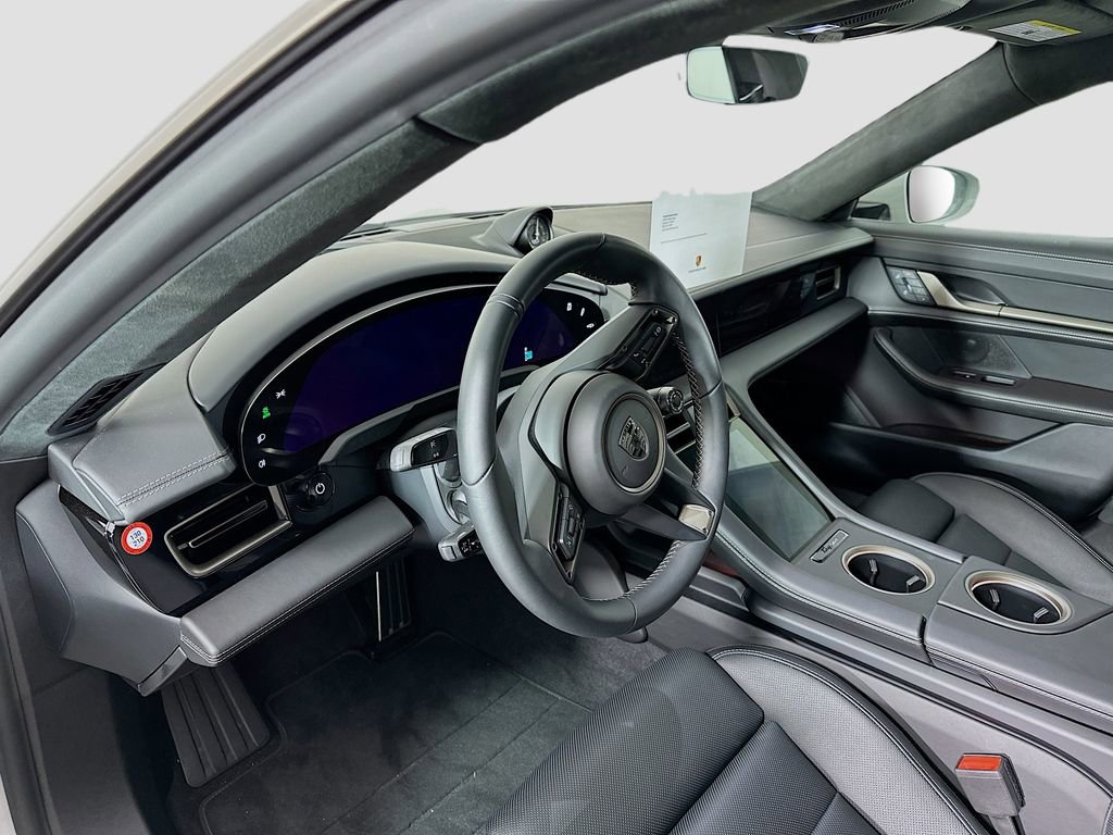 New 2025 Porsche Taycan Turbo image 4