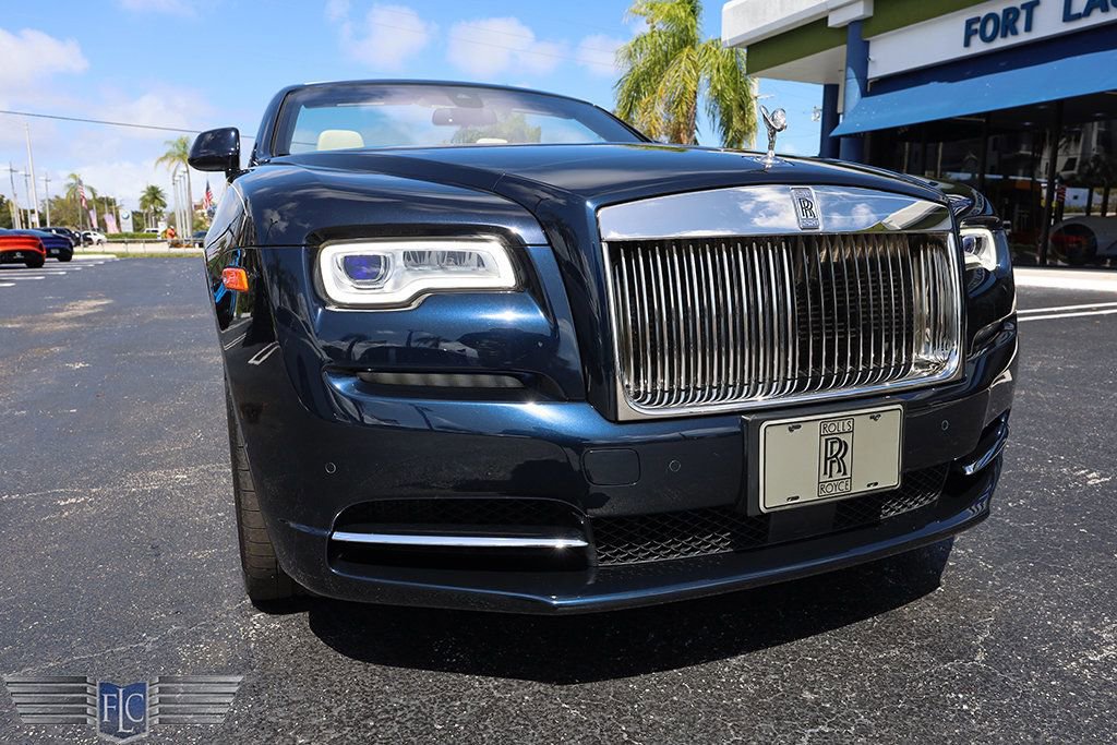 Used 2016 Rolls-Royce Dawn image 11