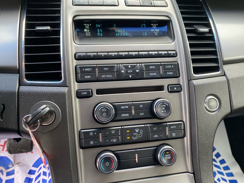 Used 2010 Ford Taurus SEL image 13