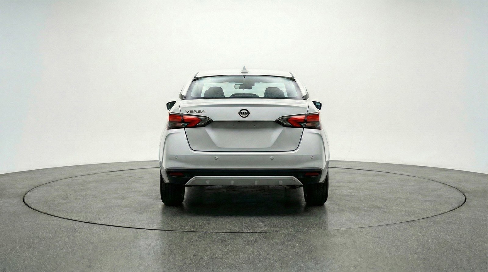 Used 2025 Nissan Versa SV image 7