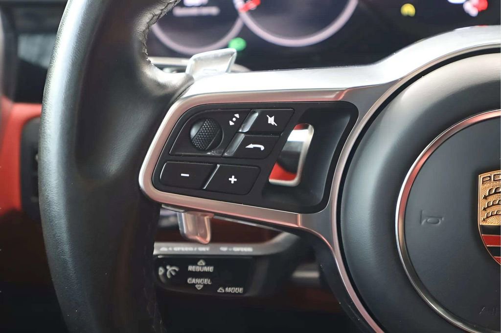 Used 2019 Porsche Cayenne Base image 10