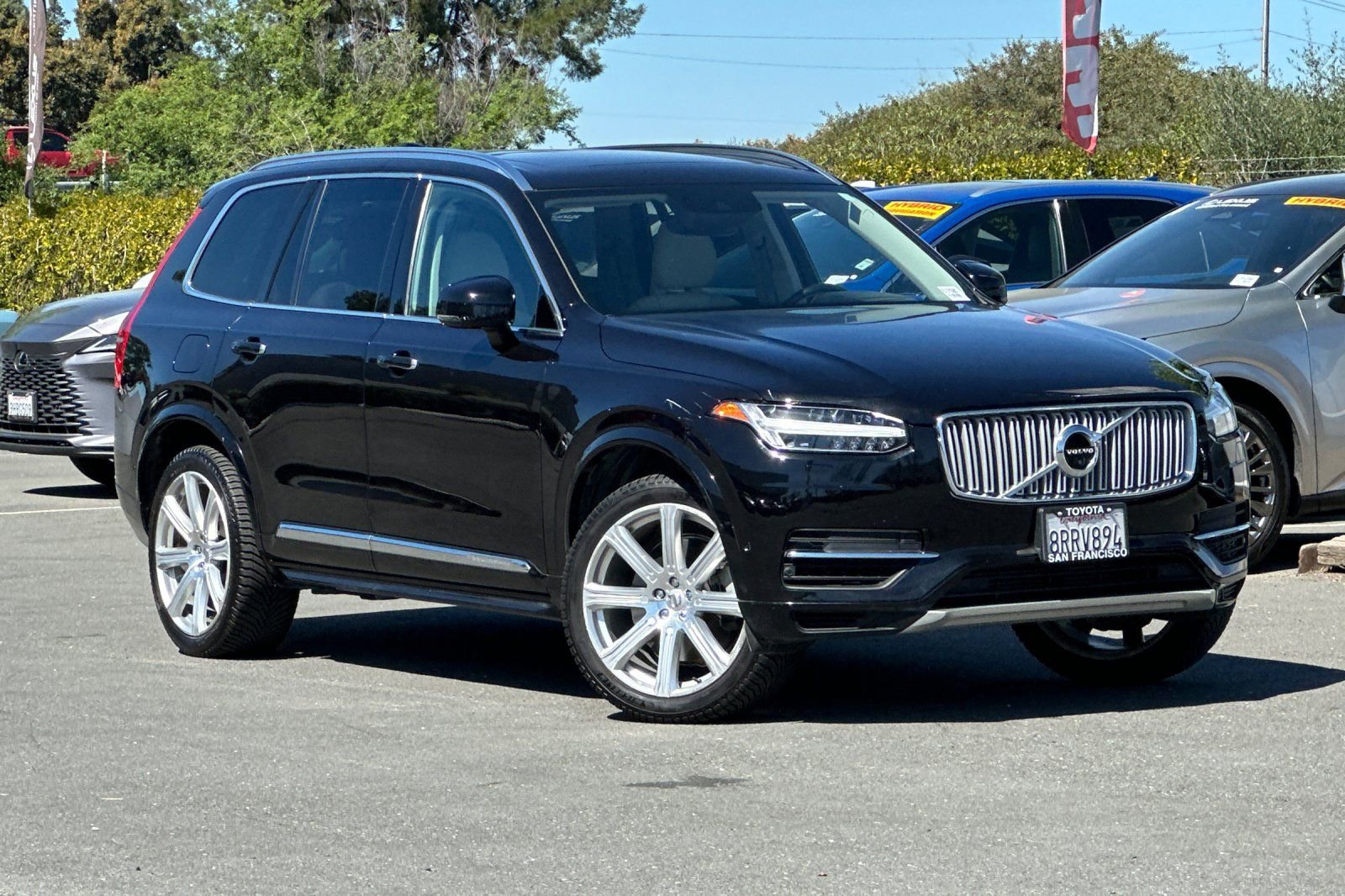 Used 2017 Volvo XC90 T8 Inscription w/ Vision Package image 2