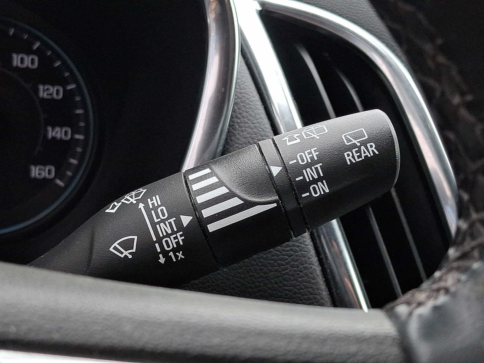 Certified 2024 Chevrolet Equinox LT AWD/4WD image 25