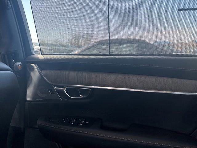 Used 2022 Volvo S90 B6 Inscription w/ Advanced Package image 20