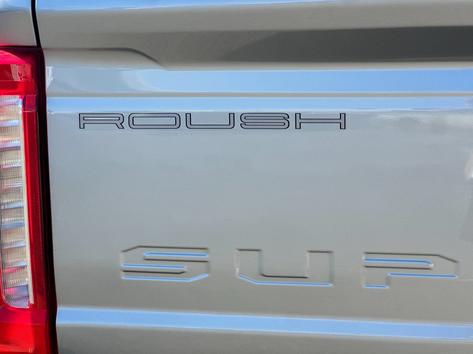 Used 2024 Ford F250 Lariat w/ Lariat Ultimate Package AWD/4WD image 36
