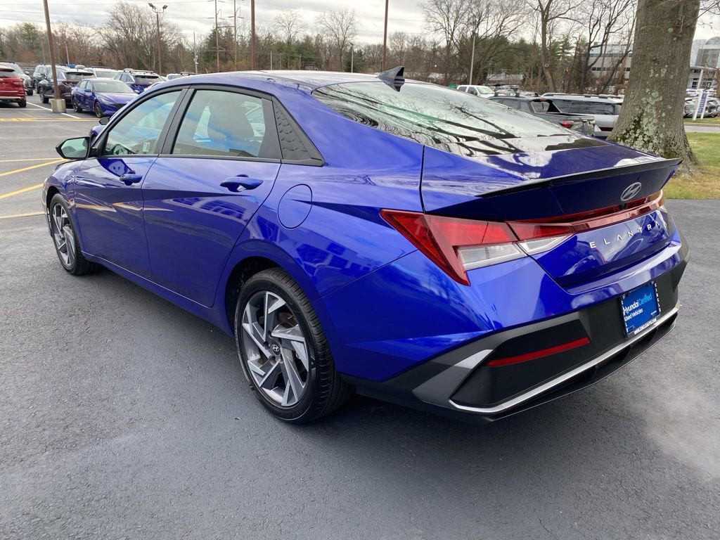 Certified 2025 Hyundai Elantra Sport w/ Cargo Package image 8
