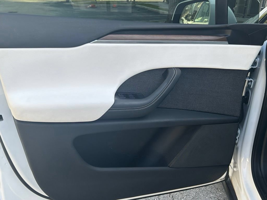 Used 2022 Tesla Model X AWD/4WD image 15