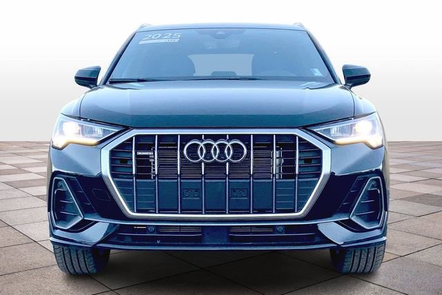 Certified 2025 Audi Q3 2.0T Premium w/ Convenience Package image 3