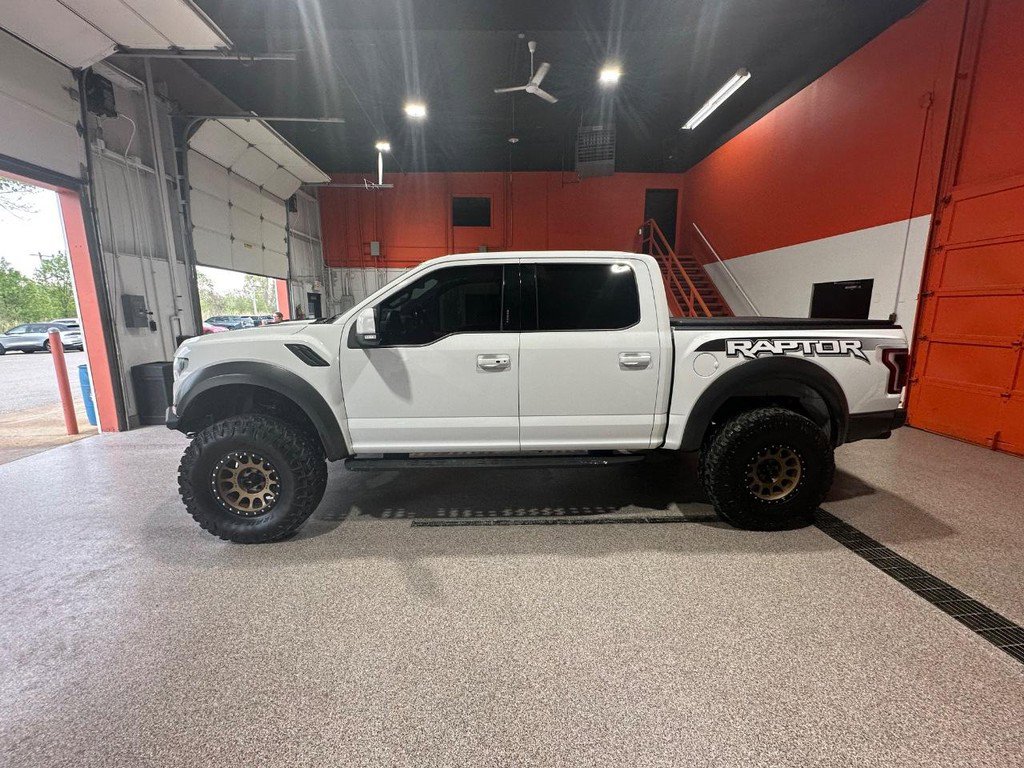Used 2017 Ford F150 Raptor w/ Equipment Group 802A Luxury AWD/4WD image 7