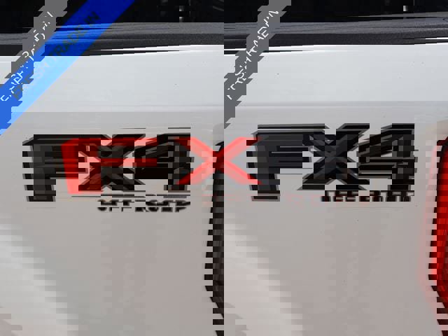 Certified 2022 Ford F250 Platinum w/ FX4 Off-Road Package image 34