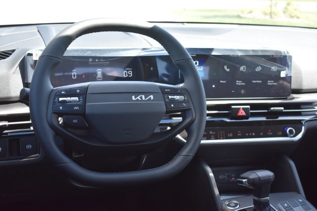 New 2026 Kia Sportage EX FWD image 19