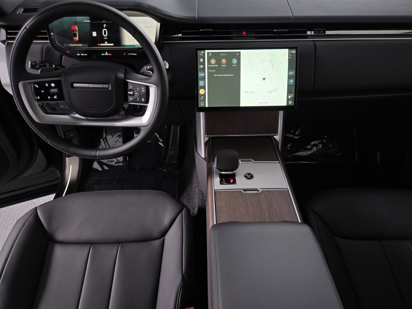 New 2025 Land Rover Range Rover Long Wheelbase SE image 4
