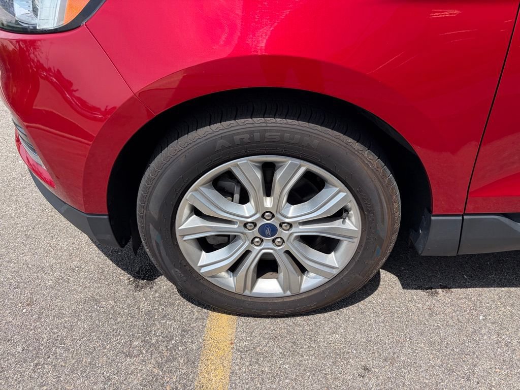 Used 2021 Ford Edge Titanium AWD/4WD image 18