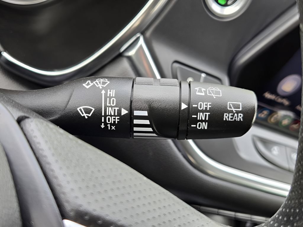 Used 2021 Chevrolet Blazer LT FWD image 27