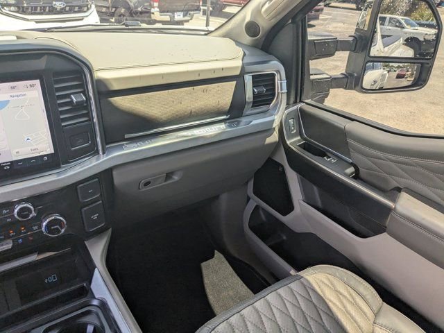 Used 2025 Ford F450 Platinum w/ Platinum Plus Package AWD/4WD image 18
