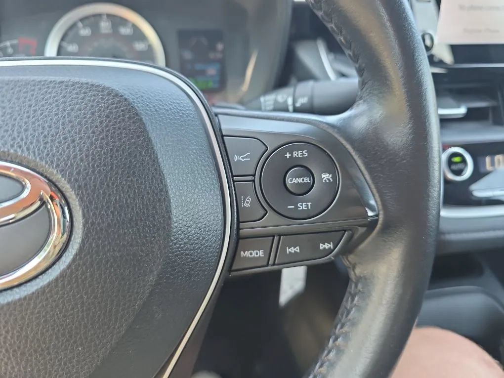 Used 2021 Toyota Corolla SE FWD image 18