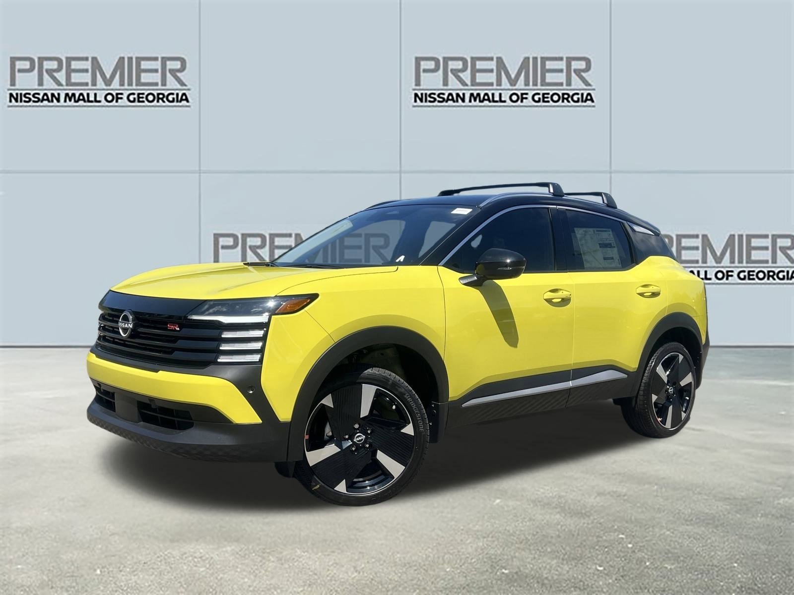 New 2025 Nissan Kicks SR