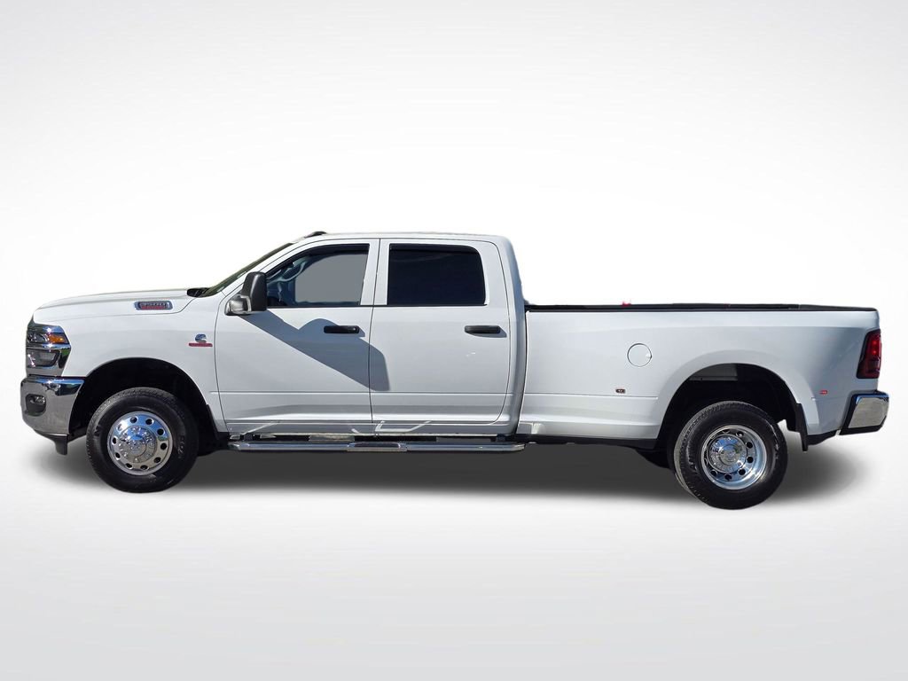 Used 2025 RAM 3500 Tradesman w/ Chrome Appearance Group image 16