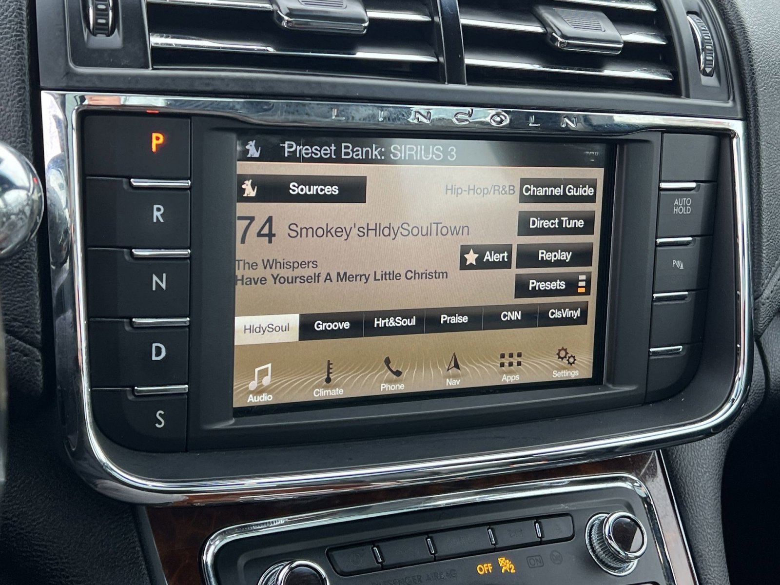 Used 2018 Lincoln Continental Reserve w/ Continental Climate Package image 17