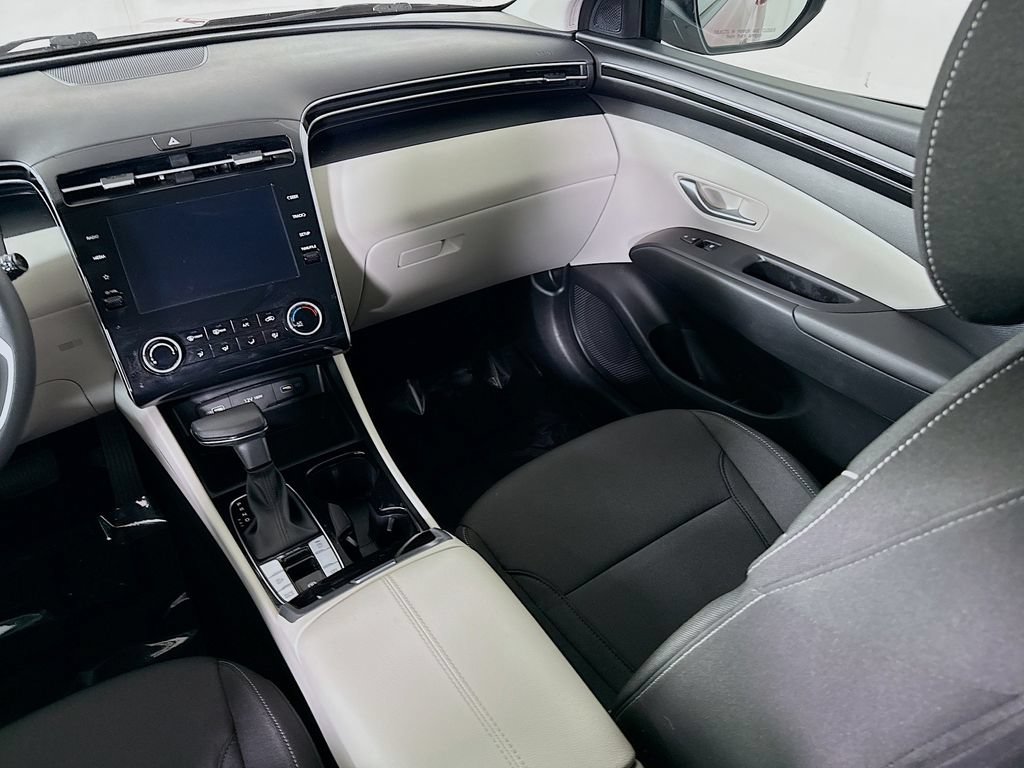 Certified 2024 Hyundai Tucson SE FWD image 25