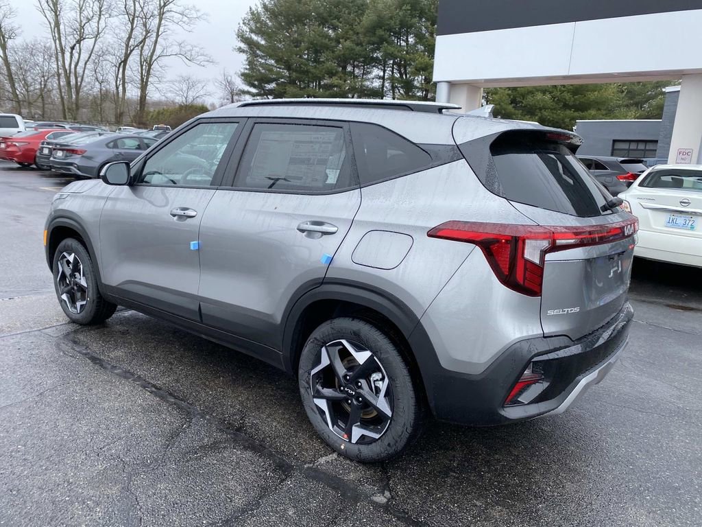 New 2026 Kia Seltos S AWD/4WD image 3