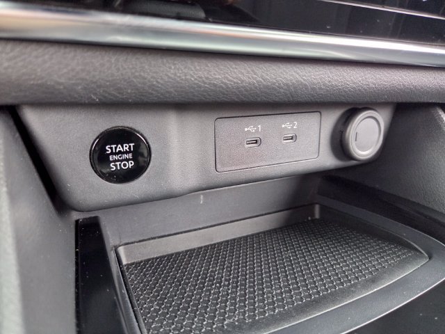 Used 2024 Nissan Rogue S FWD image 22