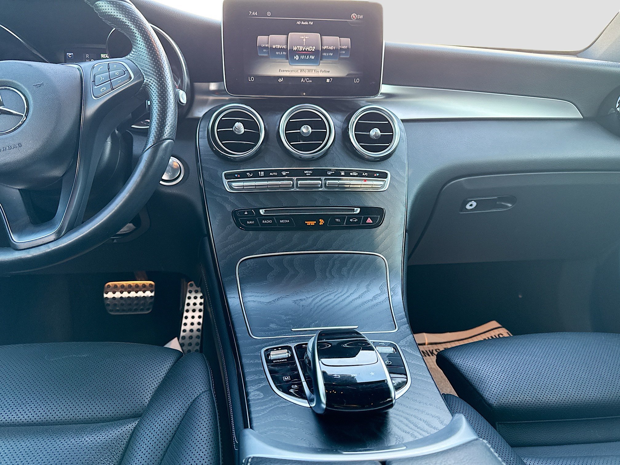 Used 2018 Mercedes-Benz GLC 350e 4MATIC image 18