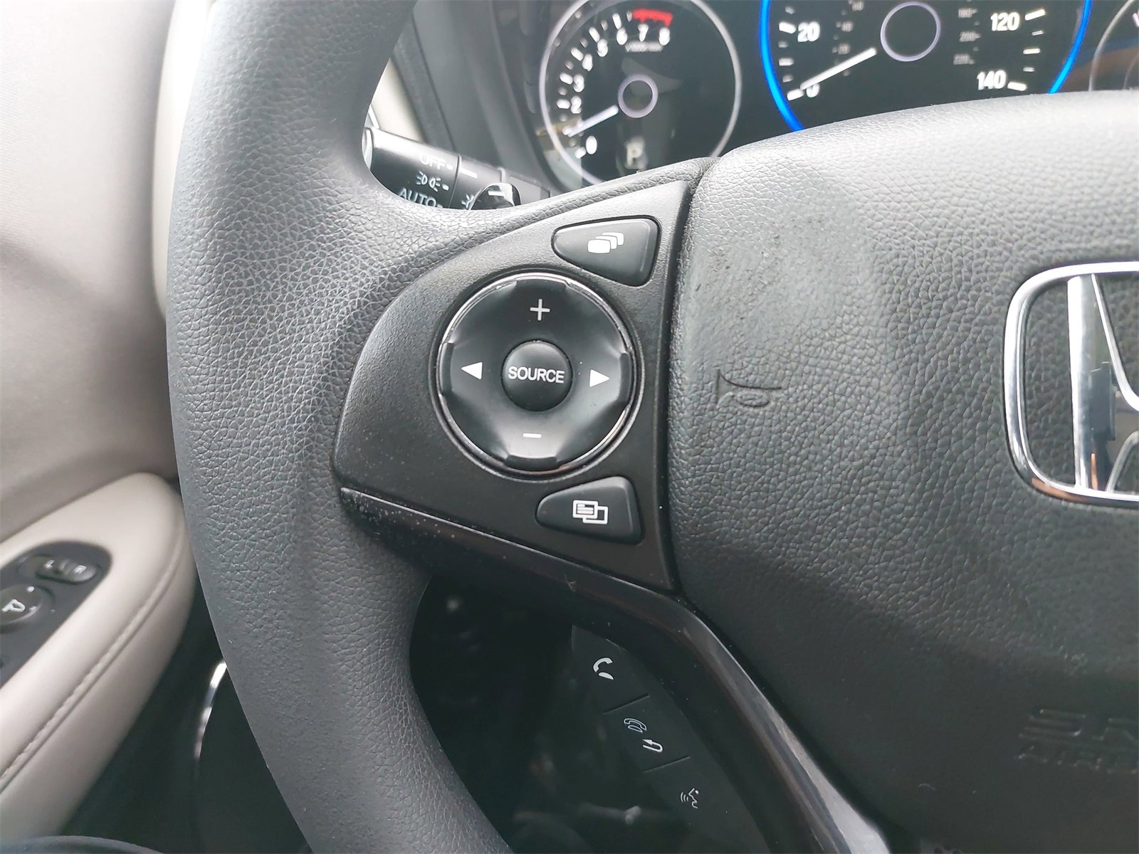 Used 2016 Honda HR-V EX image 16