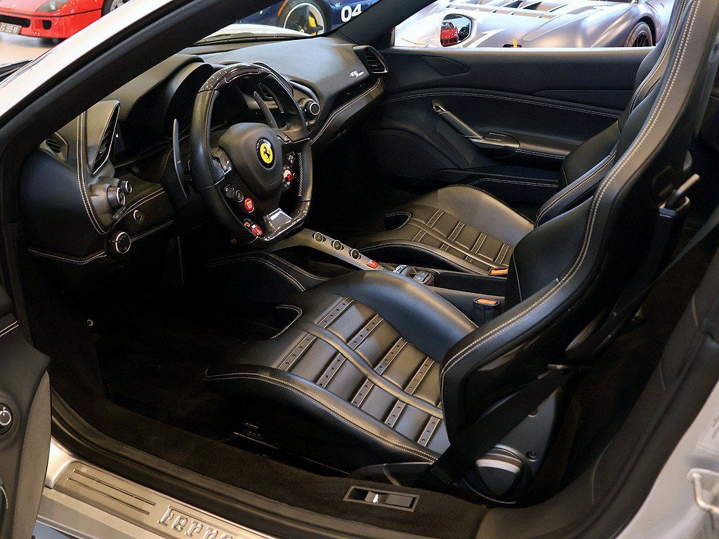 Certified 2018 Ferrari 488 Spider RWD image 4
