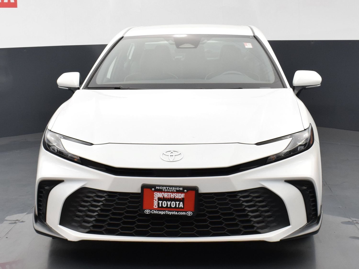 Used 2025 Toyota Camry SE FWD image 7