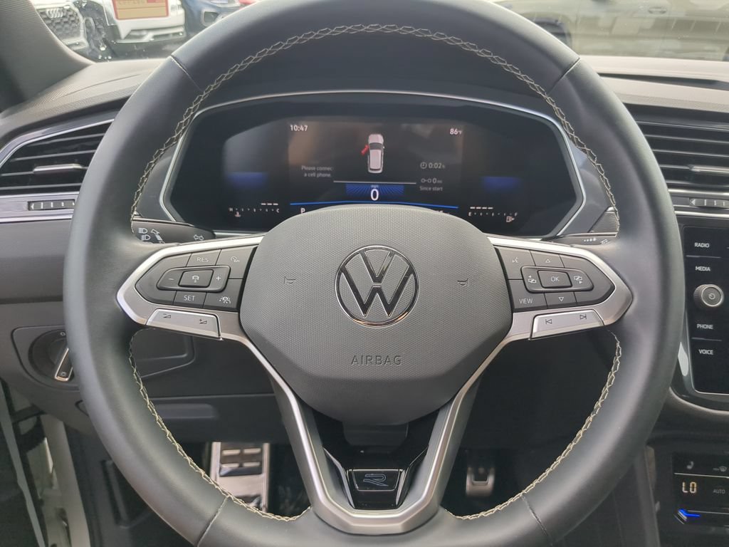 Certified 2023 Volkswagen Tiguan SE R-Line FWD image 29