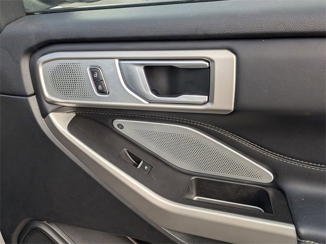 Used 2023 Ford Explorer Limited w/ Limited Technology Package image 39