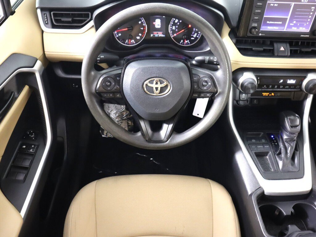 Used 2021 Toyota RAV4 LE FWD image 30