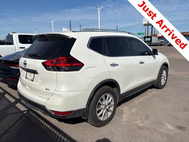 Used 2017 Nissan Rogue SV w/ SV Premium Package image 5